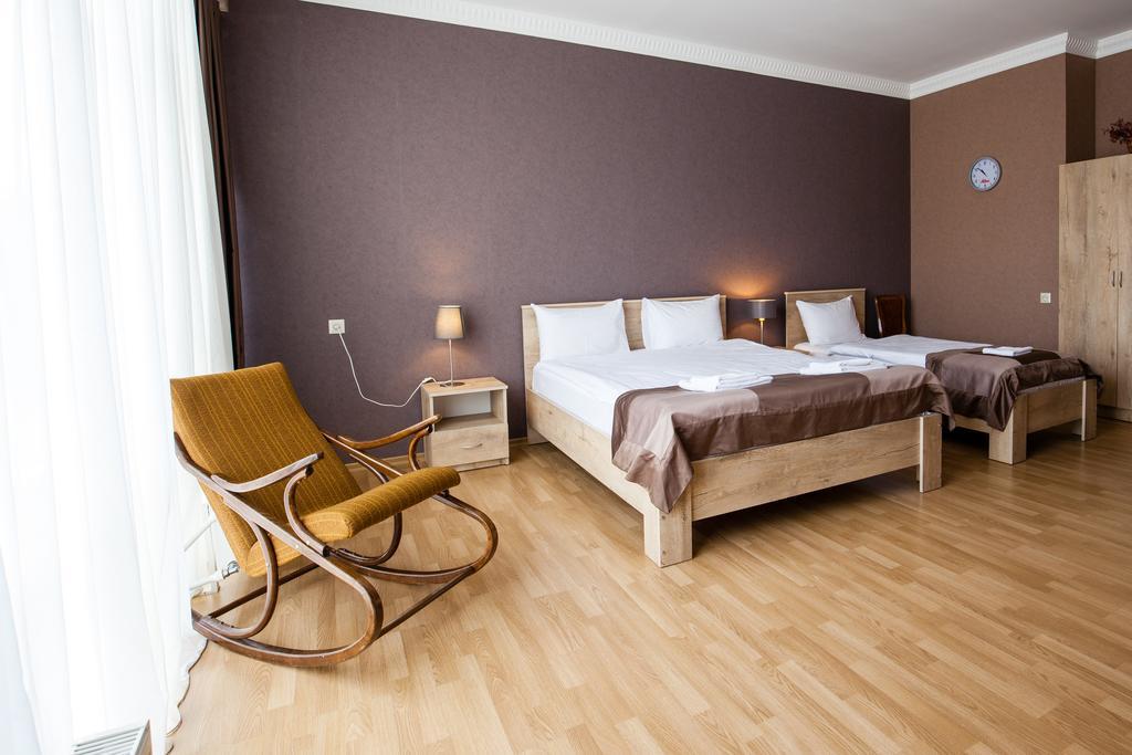 Hotel Almi Akhaltsikhe  Bagian luar foto